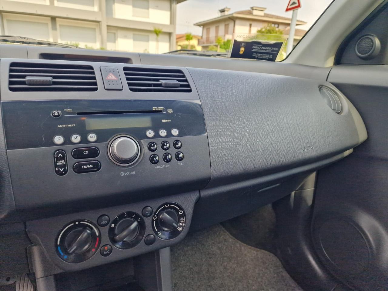 Suzuki Swift 1.3 4x4 5p. GL