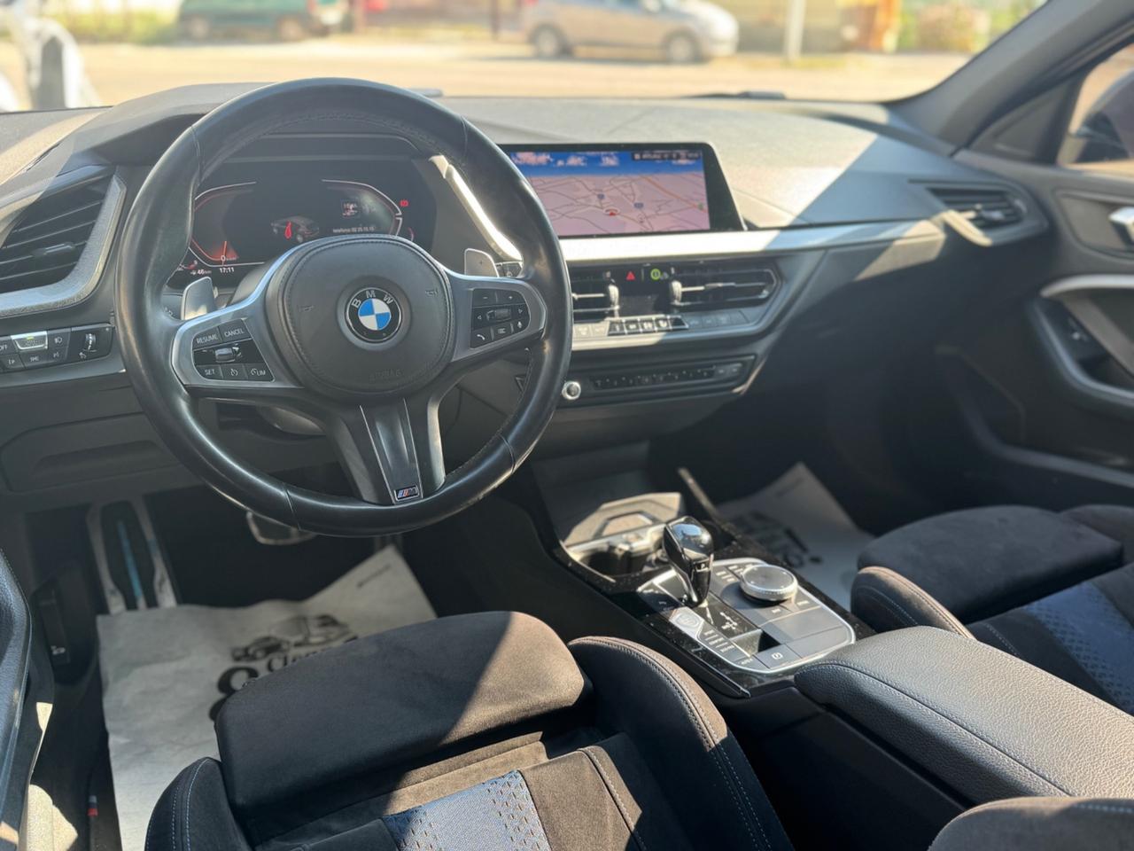 Bmw 118 118d 5p. Msport