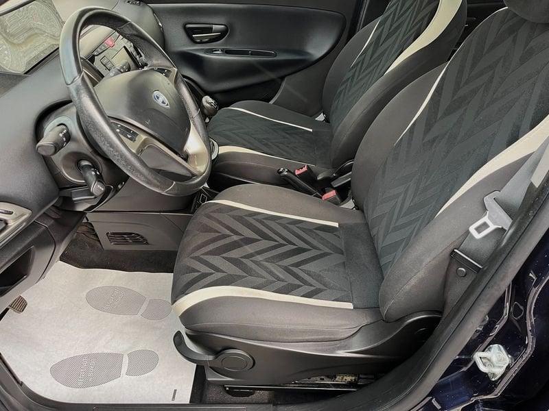 Lancia Ypsilon 1.2 69cv Gold