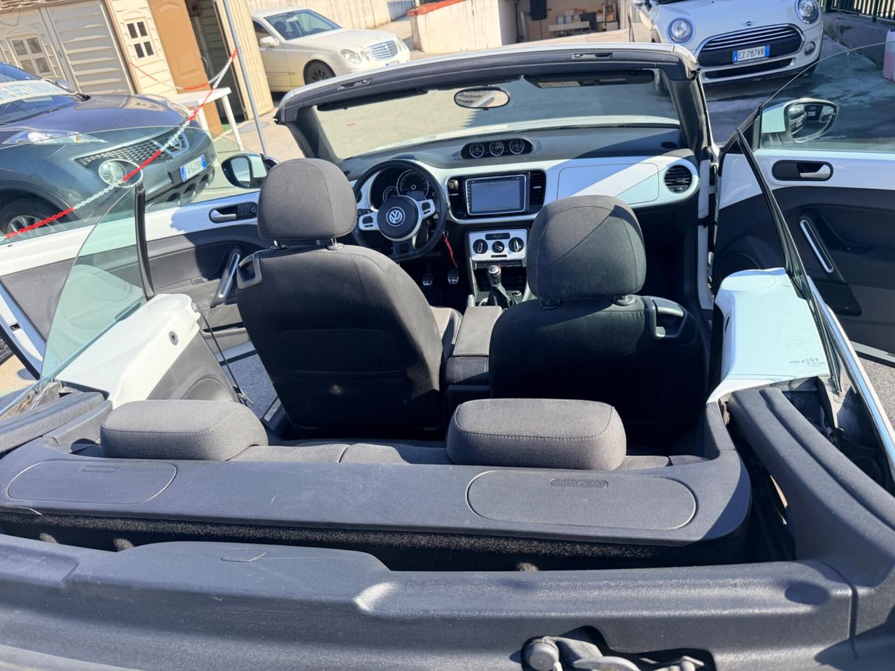 Volkswagen Maggiolino 1.6 TDI CABRIO 105cv BlueMotion Technology