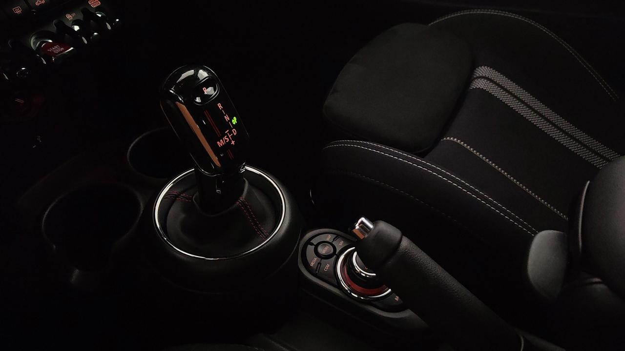 MINI Mini IV F56 2018 3p - Mini 3p 2.0 Cooper SD Hype auto