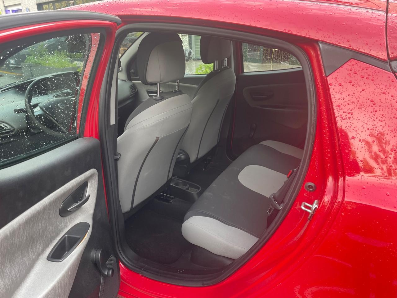 Lancia Ypsilon 1.2 69 CV 5 porte S&S*Neopatentati*