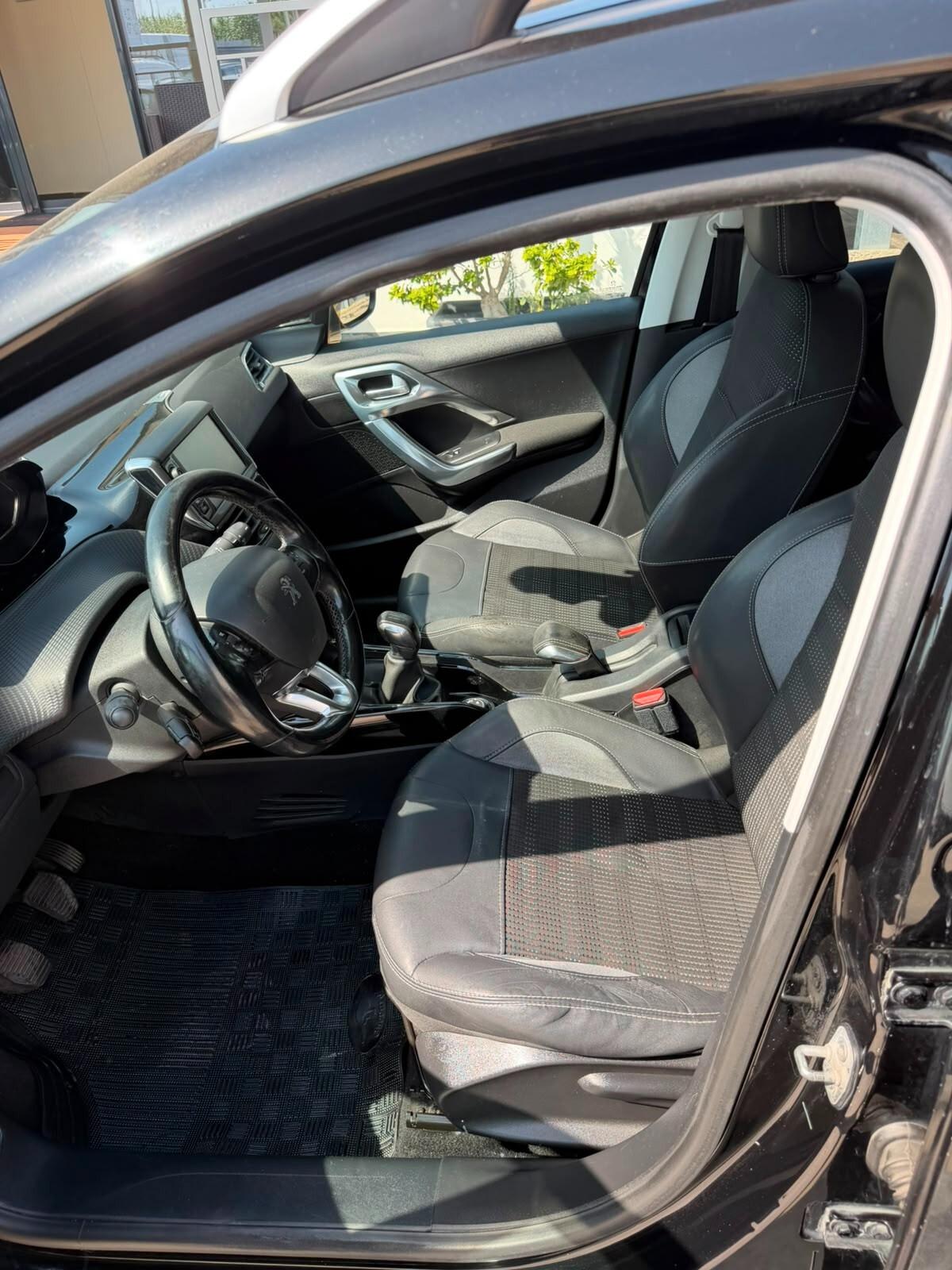 Peugeot 2008 BlueHDi 100 Allure