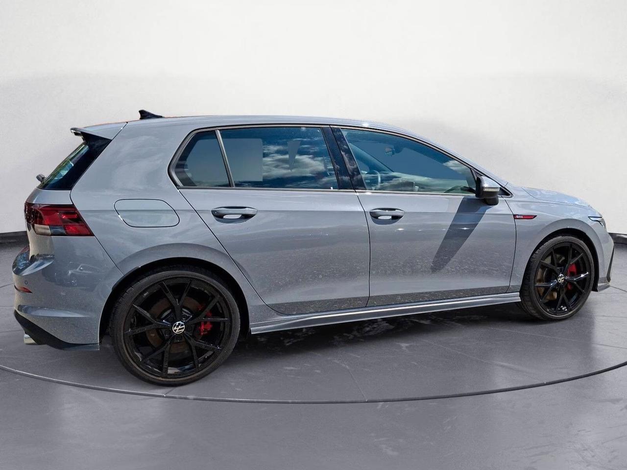 Volkswagen Golf GTI 2.0 TSI