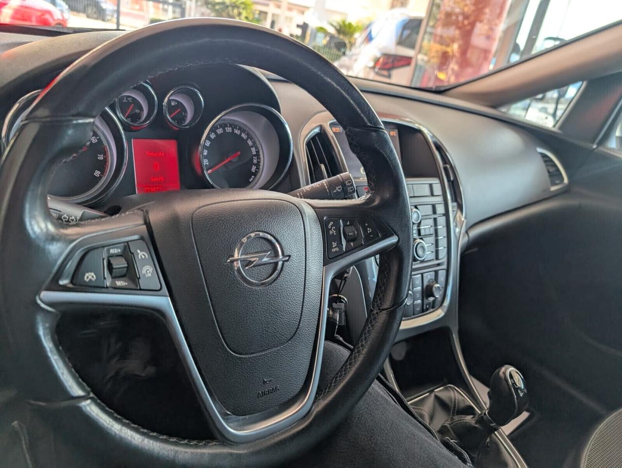 Opel Astra 1.4 Turbo 140CV Sports Tourer GPL Tech Cosmo