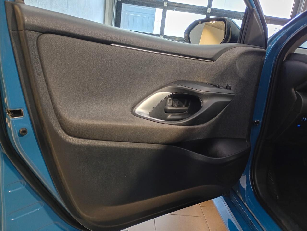 Toyota Yaris Hybrid Business Automatica – Garanzia Ufficiale Toyota