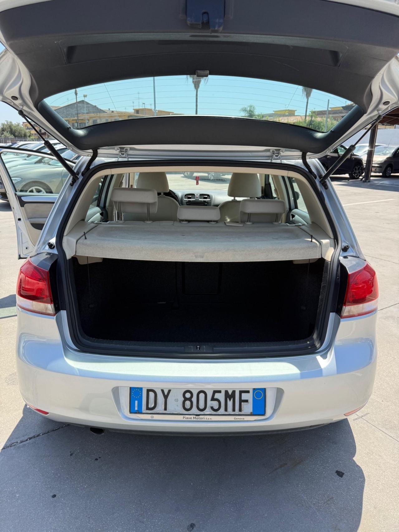 Volkswagen Golf 1.6 TDI full optional