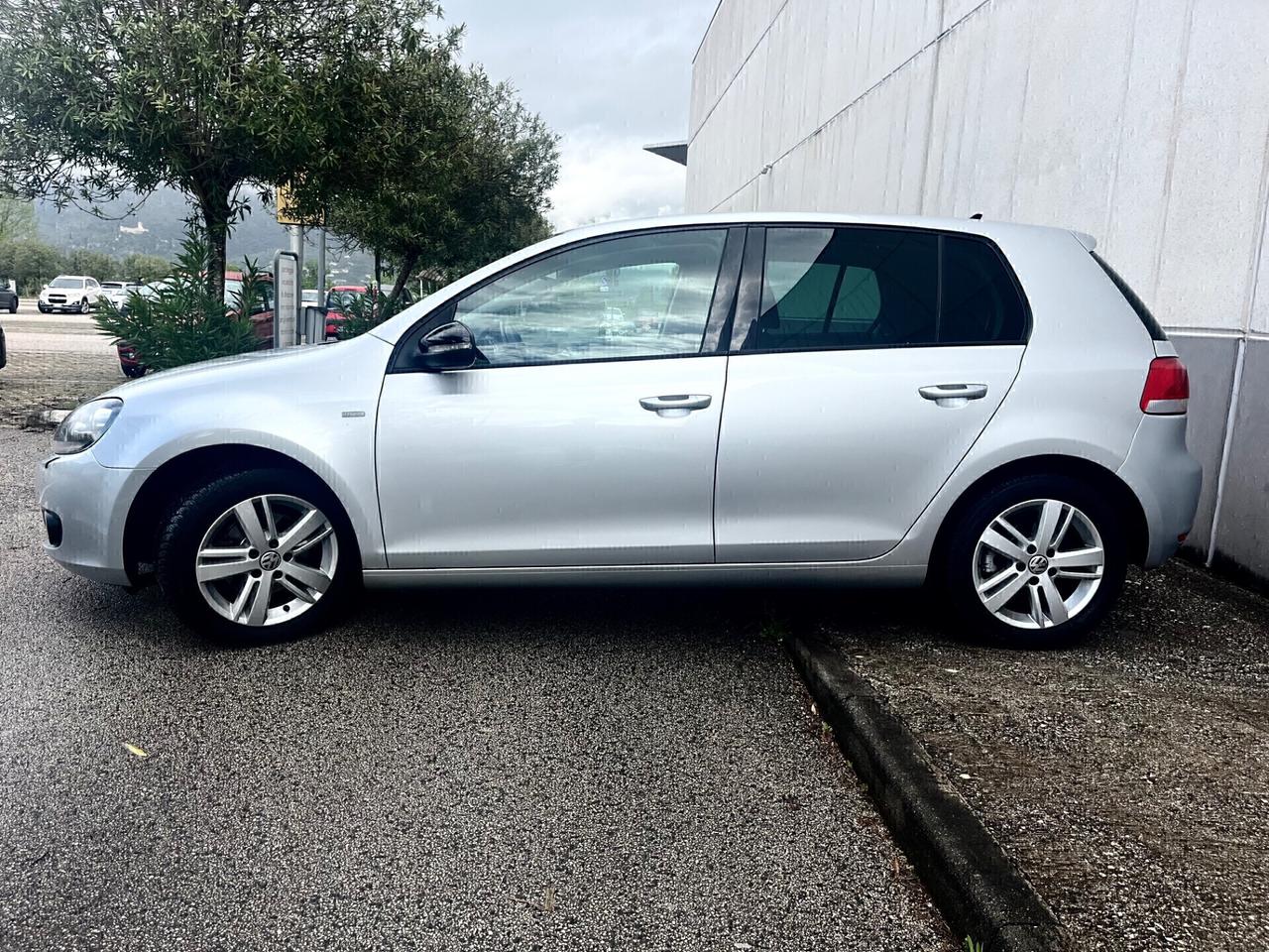 Volkswagen Golf 1.6 TDI(105cv)*NAVI*SEDILRISCALD*SENSORI