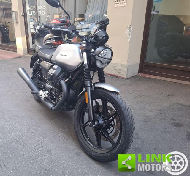 MOTO GUZZI V7 STONE CON SOLI 1700 KM