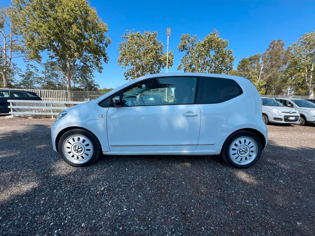 Volkswagen up! 1.0 75 CV 5p. high up!