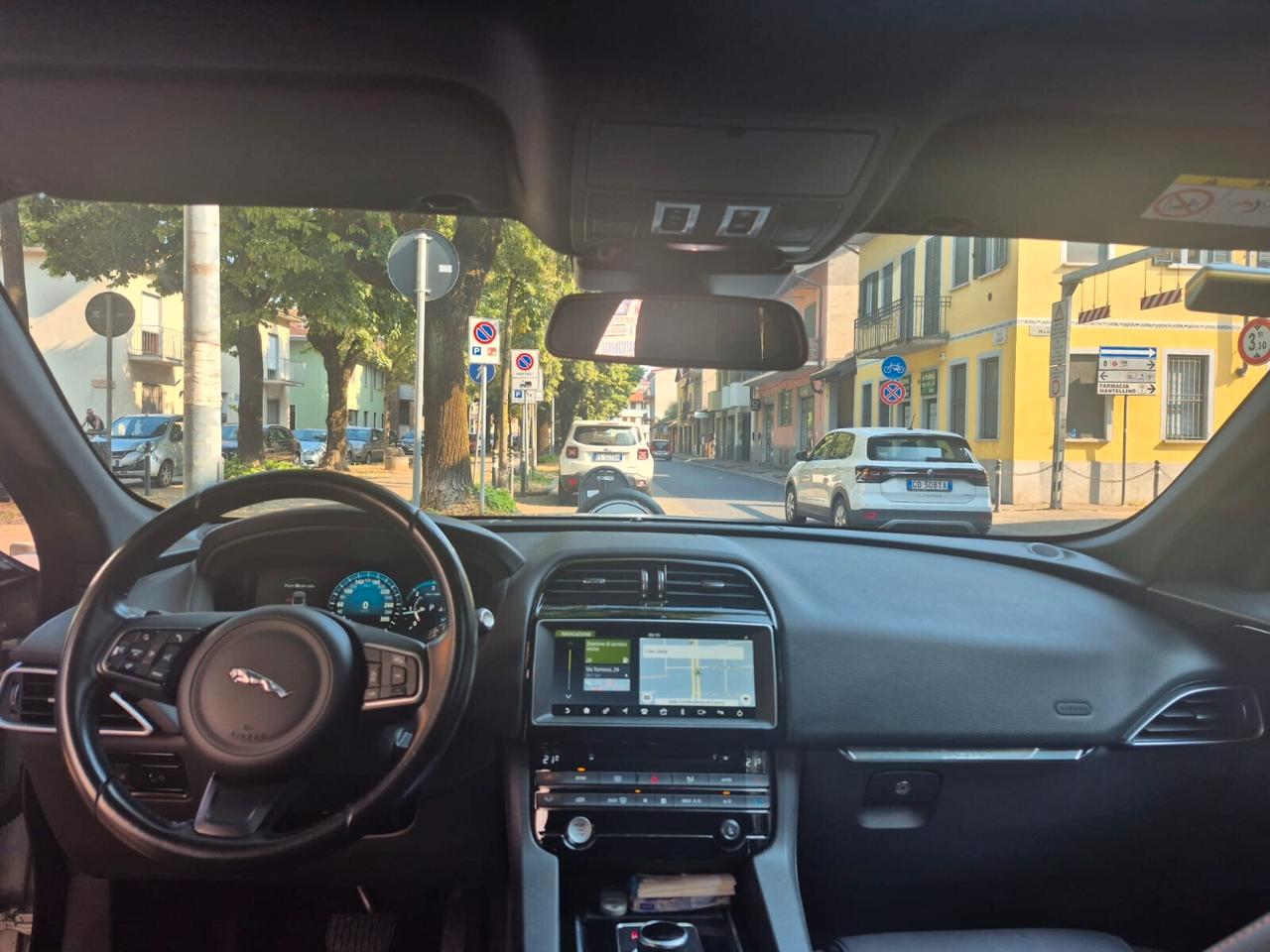 Jaguar F-Pace 2.0 D 180 CV Prestige