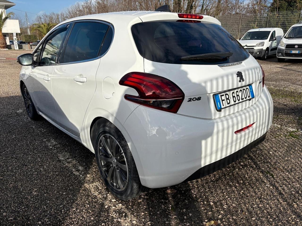 Peugeot 208 1.6 HDi 75CV 5 porte - 2015