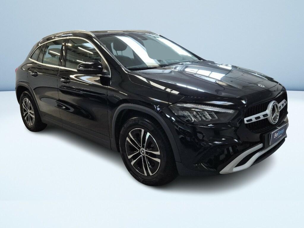 Mercedes GLA 180 180 D Advanced 8G-DCT