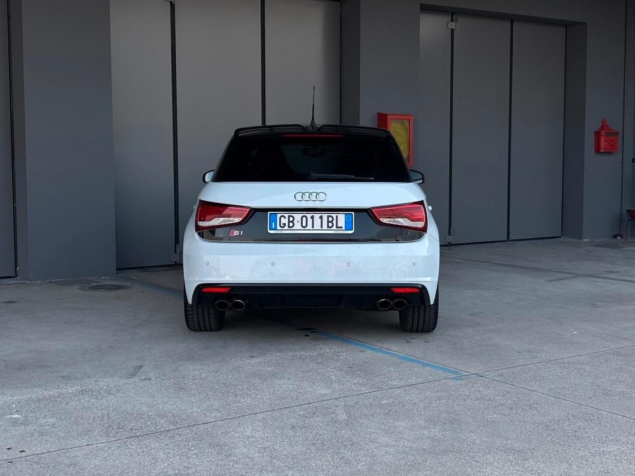 Audi A1 S1 SPB 2.0 TFSI quattro