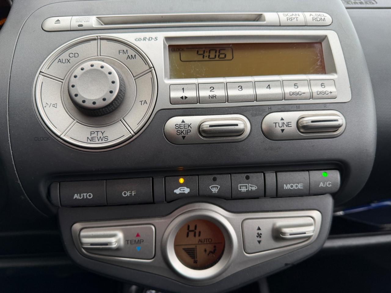 Honda Jazz 1.4 i-DSi benzina-GPL euro4 neopatentati