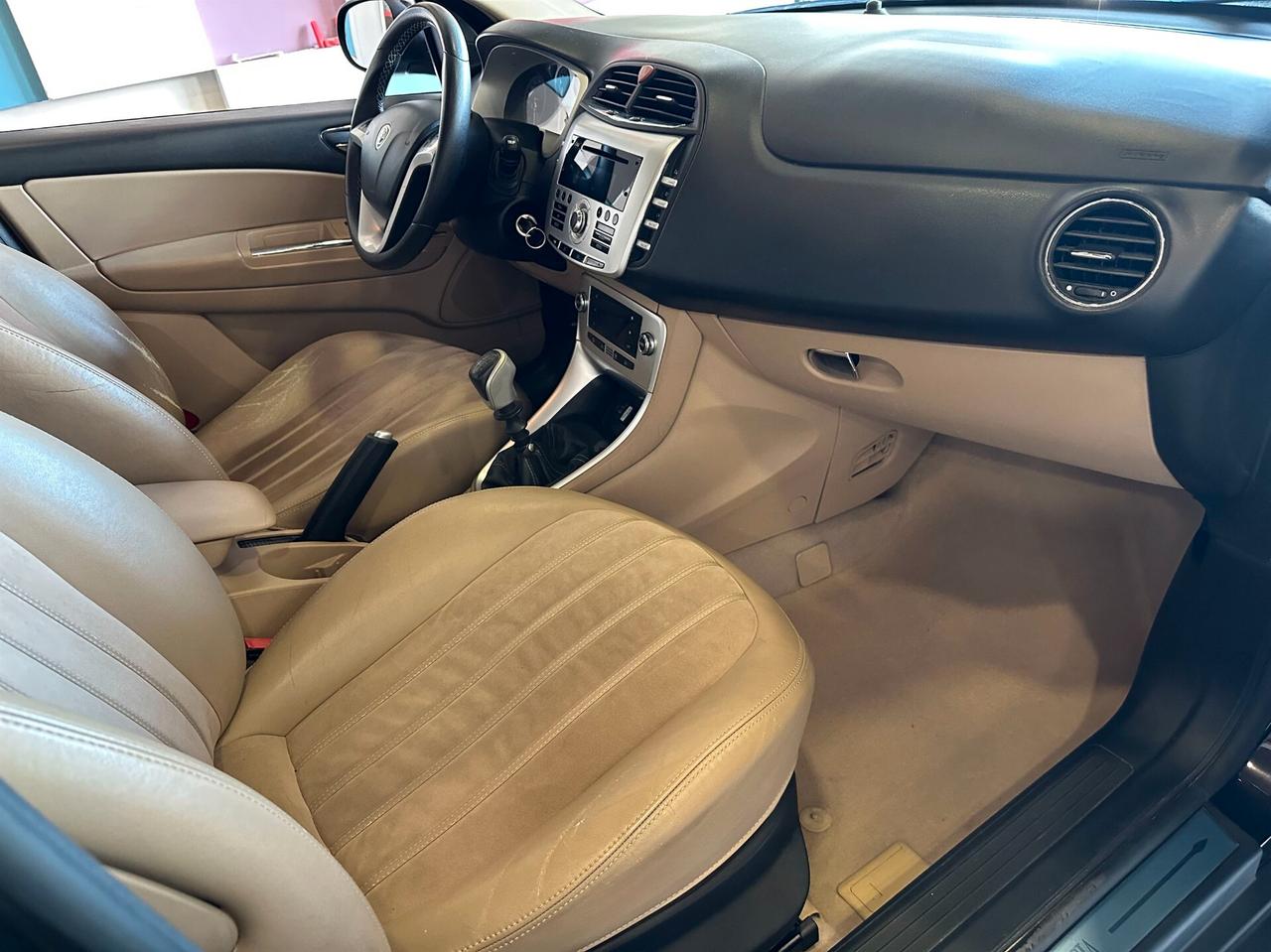 Lancia Delta 1.6 MJT DPF Gold