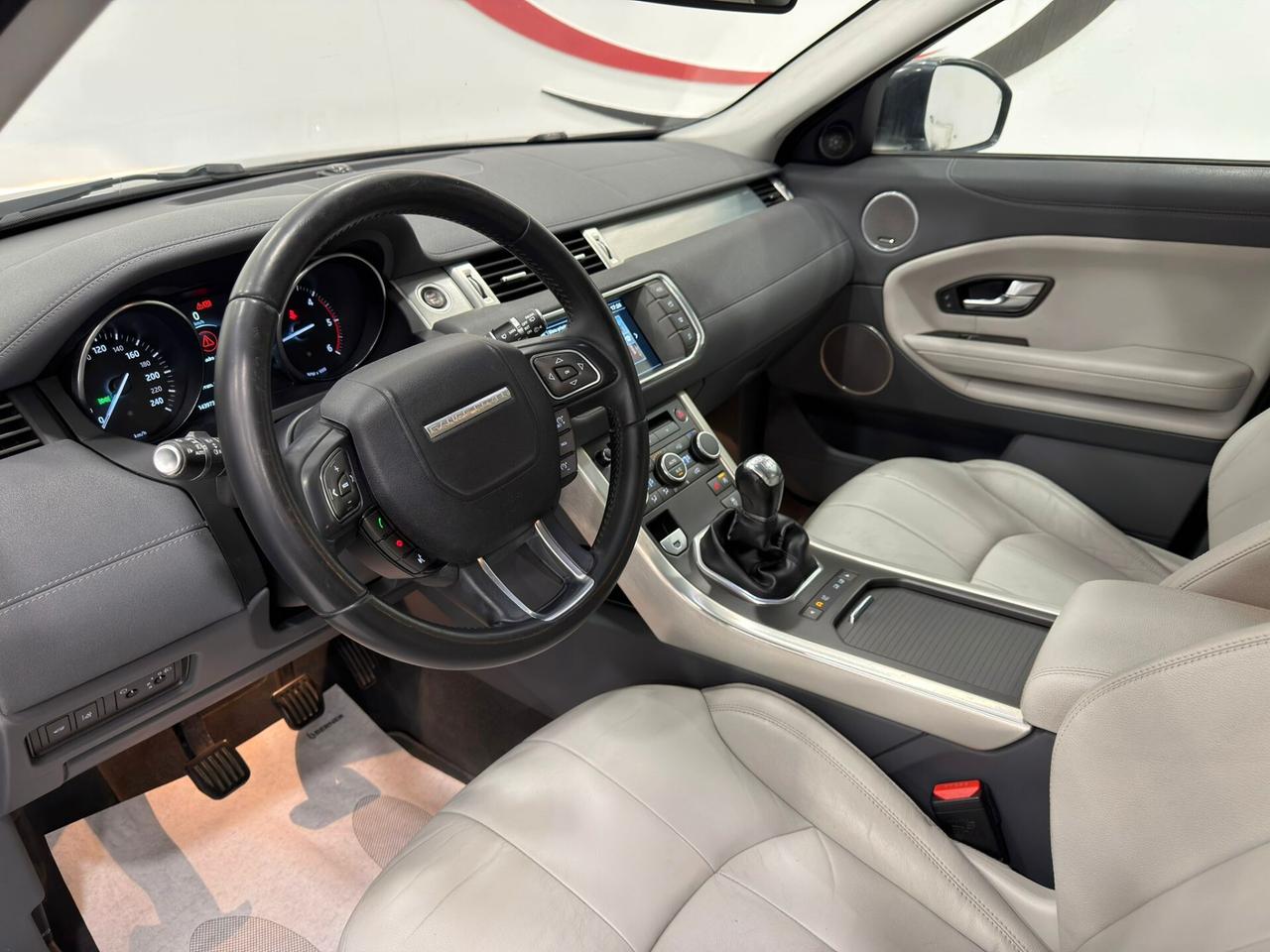 Land Rover Evoque 2.0 TD4 150 CV 5p. SE