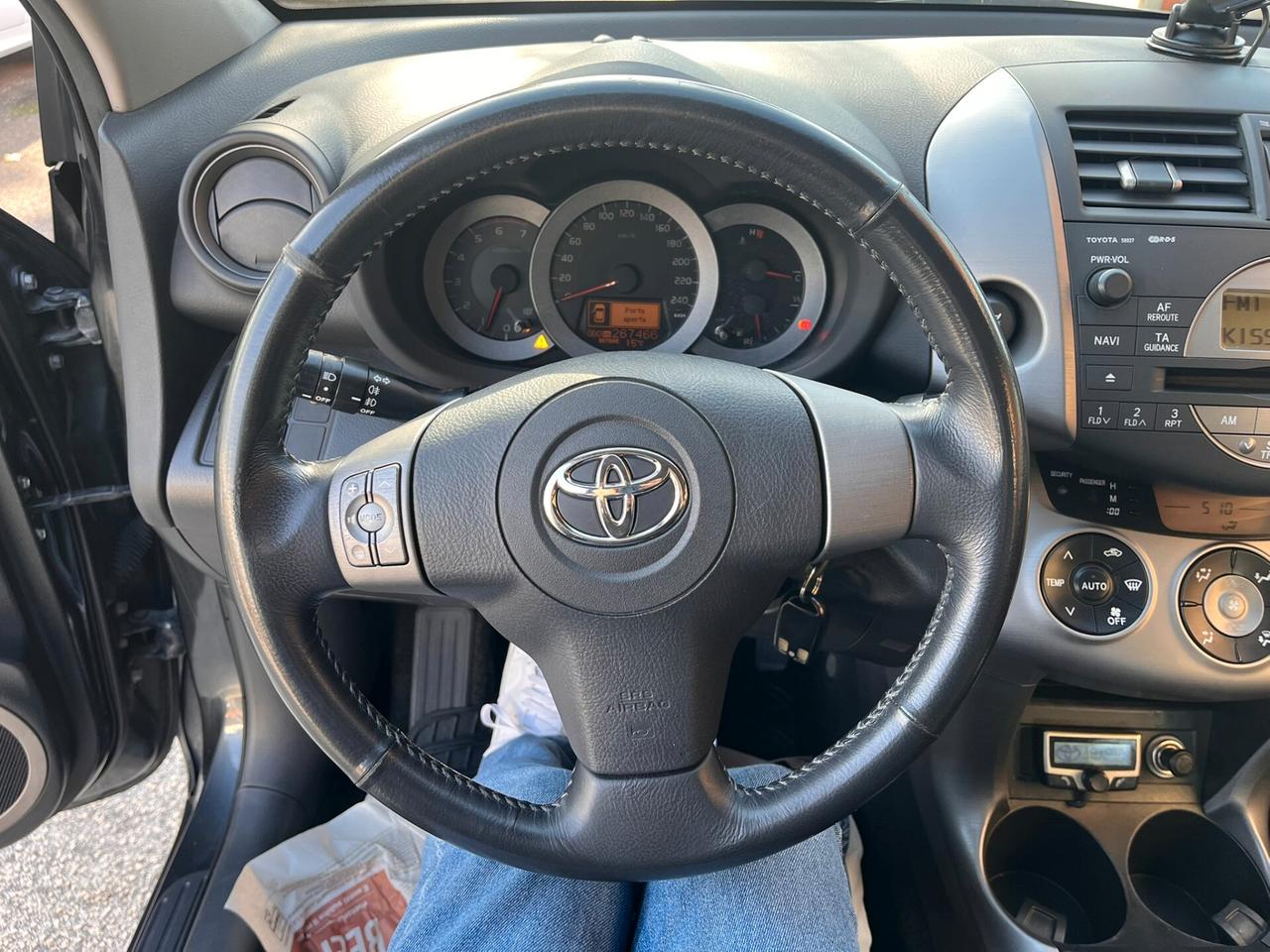 Toyota RAV 4 2.2 4x4 Diesel 136 CV Fuoristrada Luxury