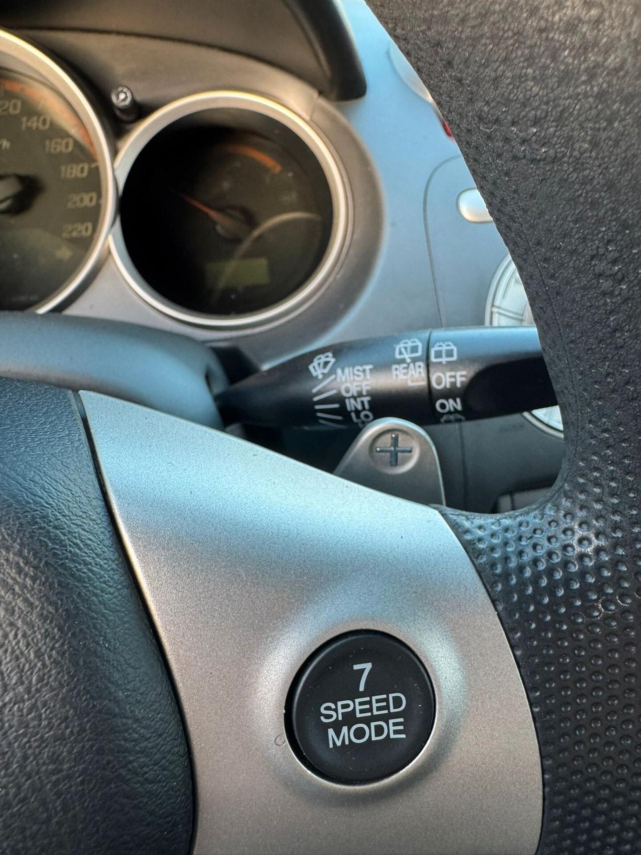 Honda Jazz 1.4 i-DSi 5p. 7 Speed CVT Graph. INTERNI PELLE TOTALE !!