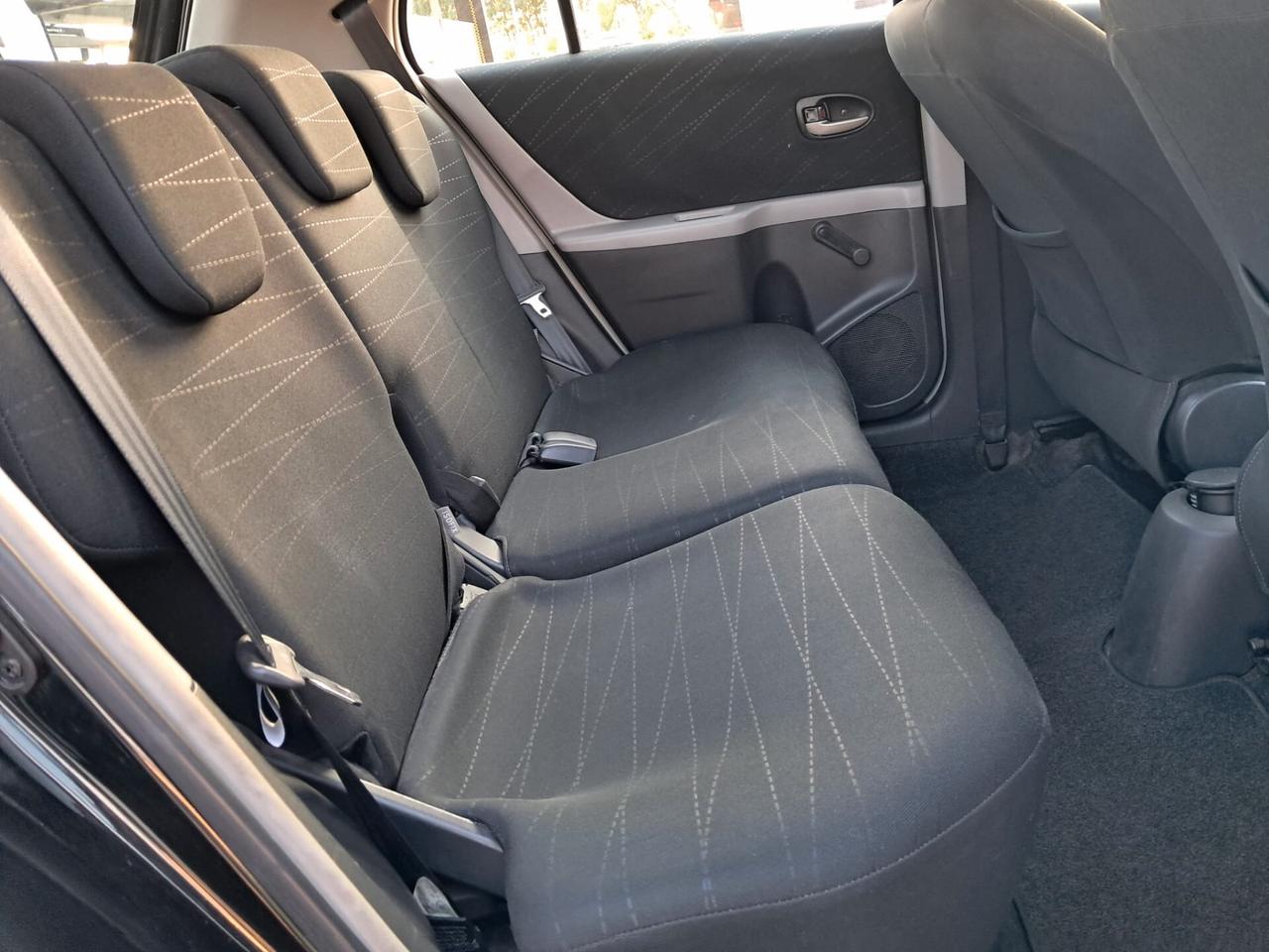 Toyota Yaris 1.3 5 porte Navi benzina neopatentati