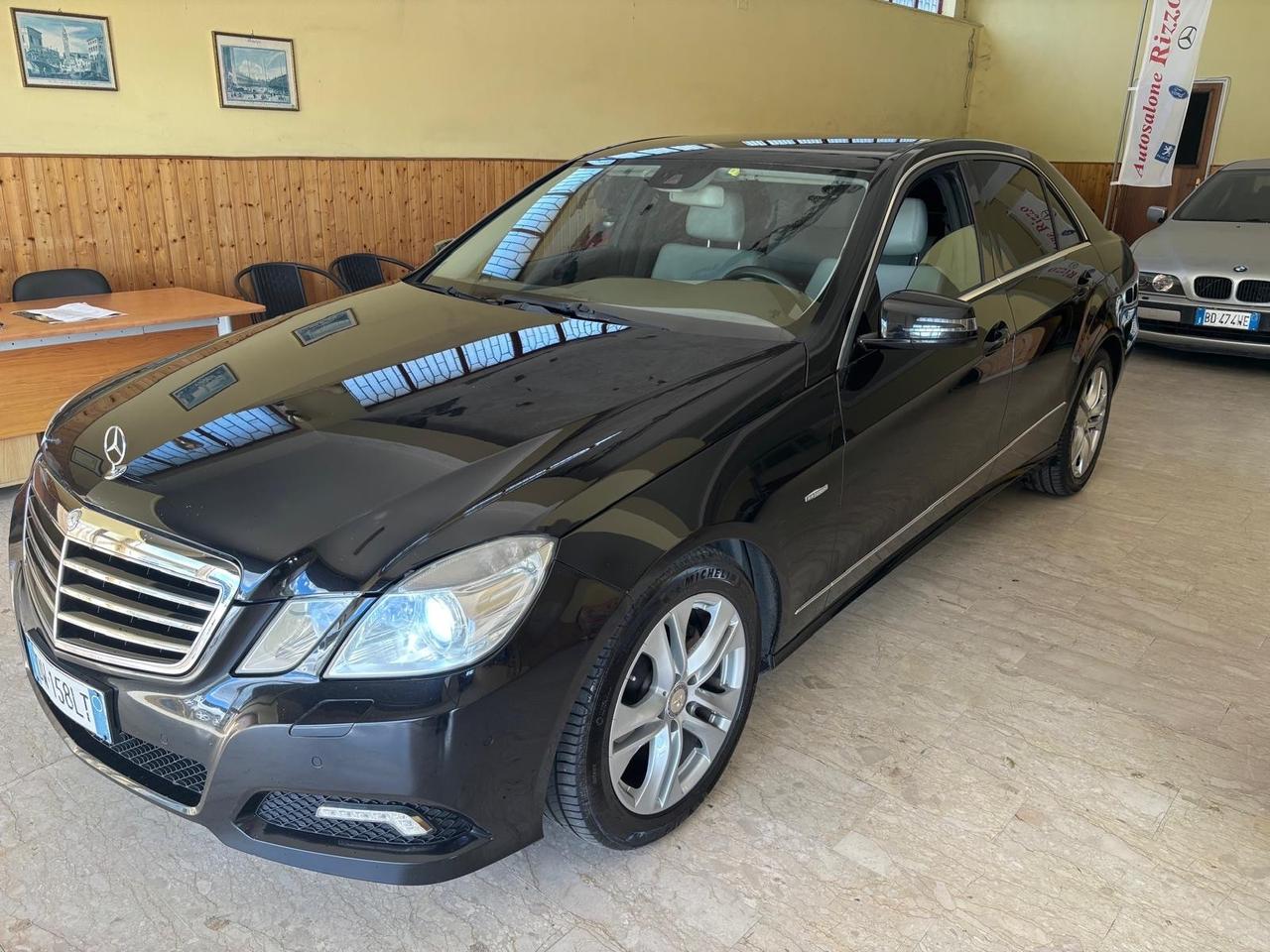 Mercedes-benz E 220 CDI BlueEFFICIENCY Avantgarde AMG