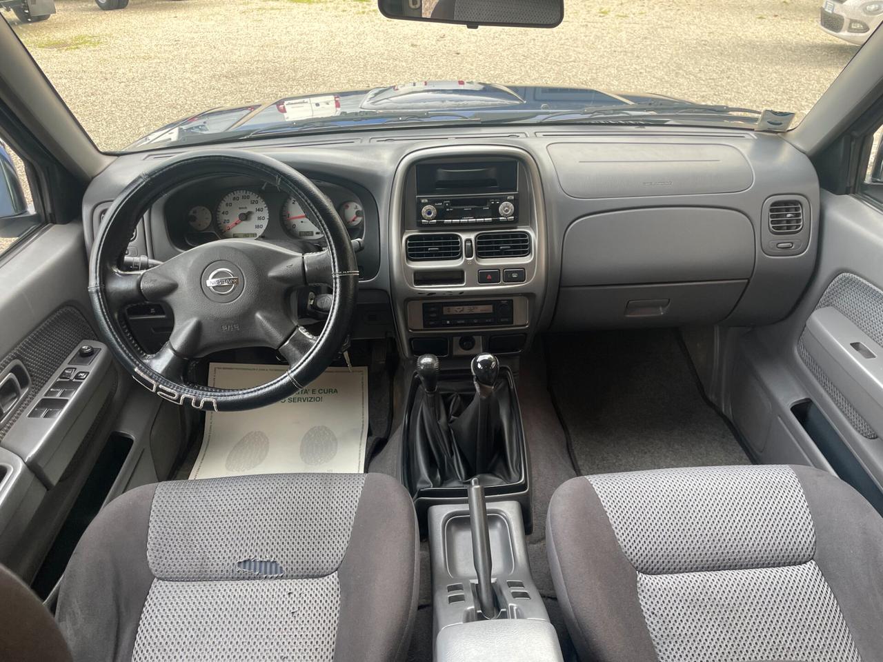 Nissan Navara 2.5 td doppia cabina