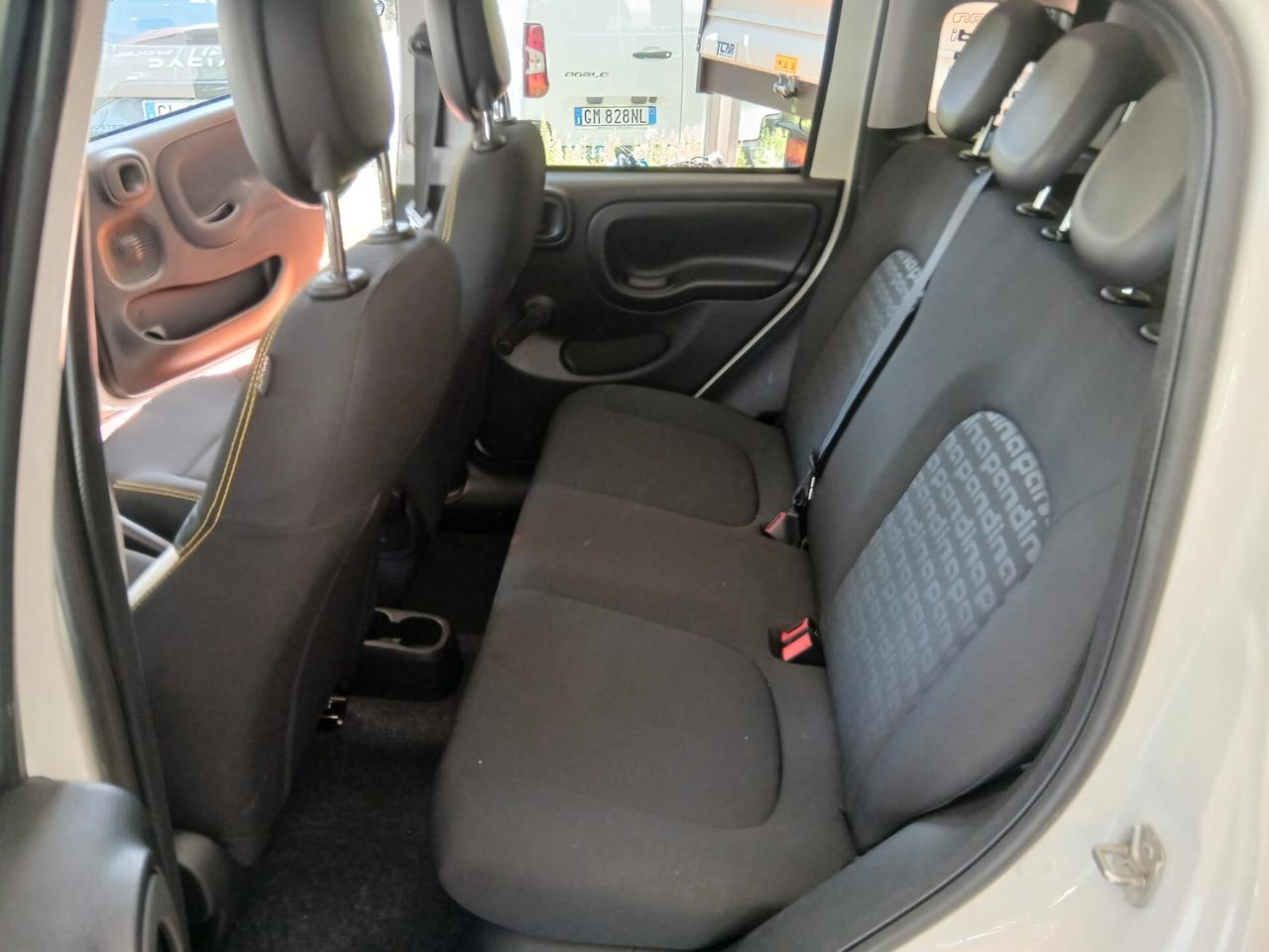 Fiat Pandina 2025 Cross 1.0 Hybrid 70cv no Vincoli