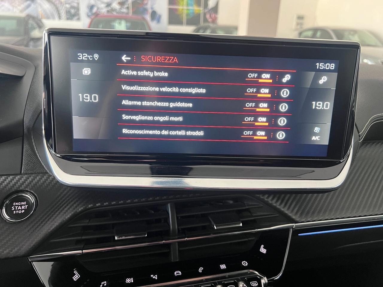 Peugeot 2008 1.5 bluehdi 130cv GT Pack EAT8 AUTOMLED/CAMERA.. PERFETTA!