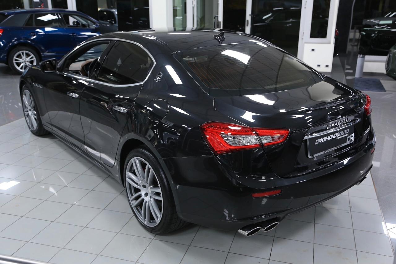 Maserati Ghibili V6 250cv Diesel auto