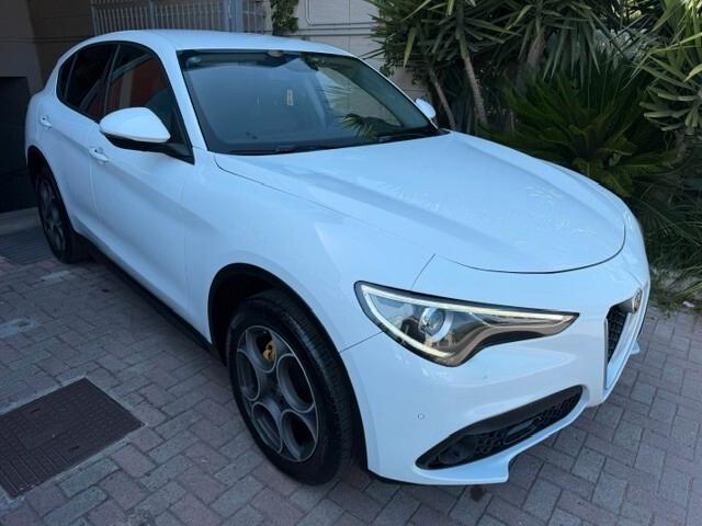 Alfa Romeo Stelvio 2.2 Turbodiesel 210 CV AT8 Q4 Super