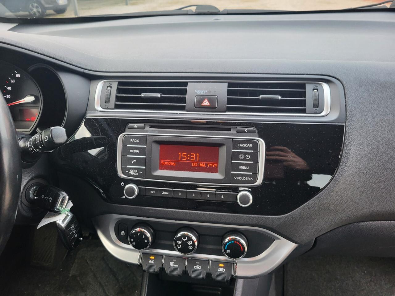 Kia Rio 1.1 CRDi 5p. Cool