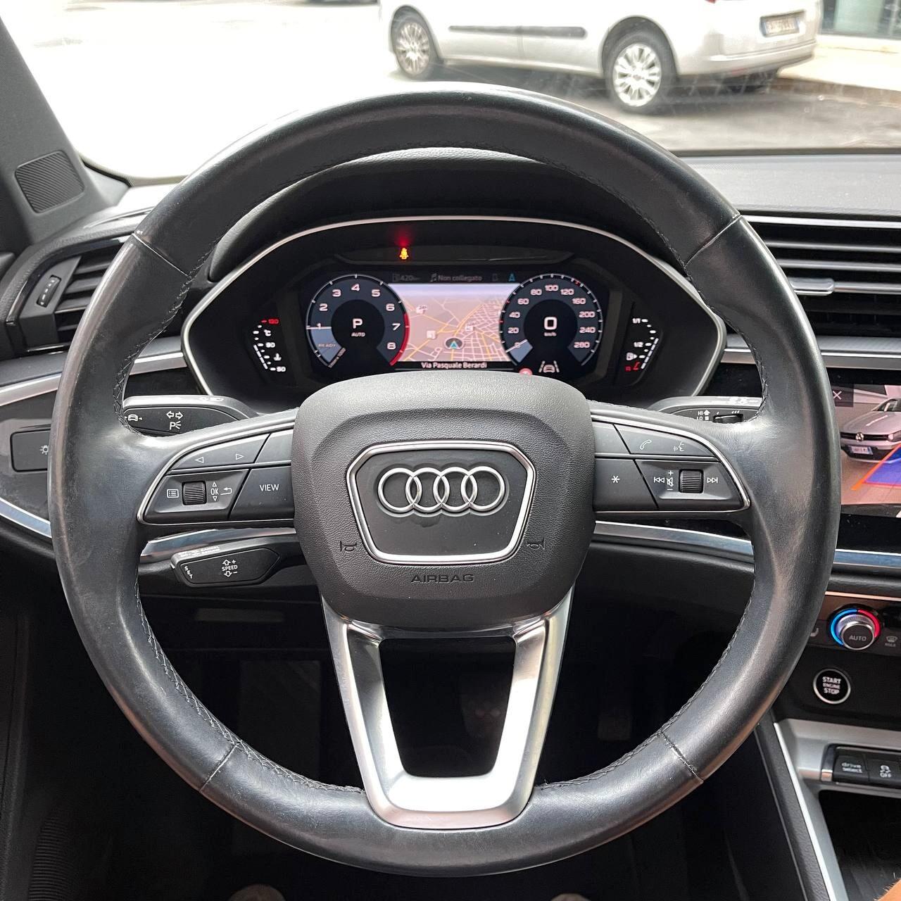 Audi Q3 35 TFSI Business Advanced