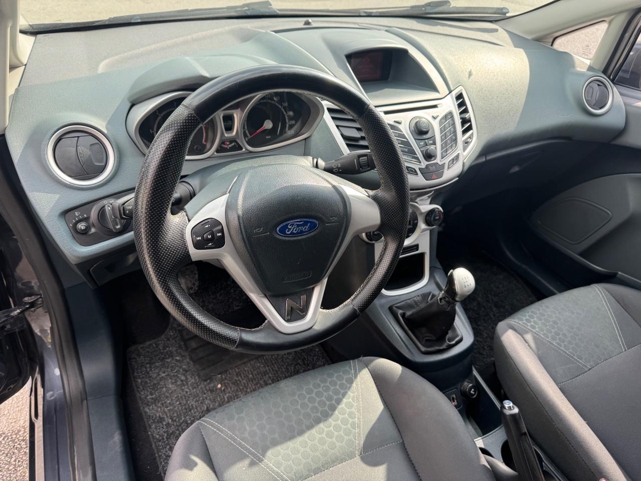 Ford Fiesta 1.6 TDCi 90CV 5 porte DPF Titanium