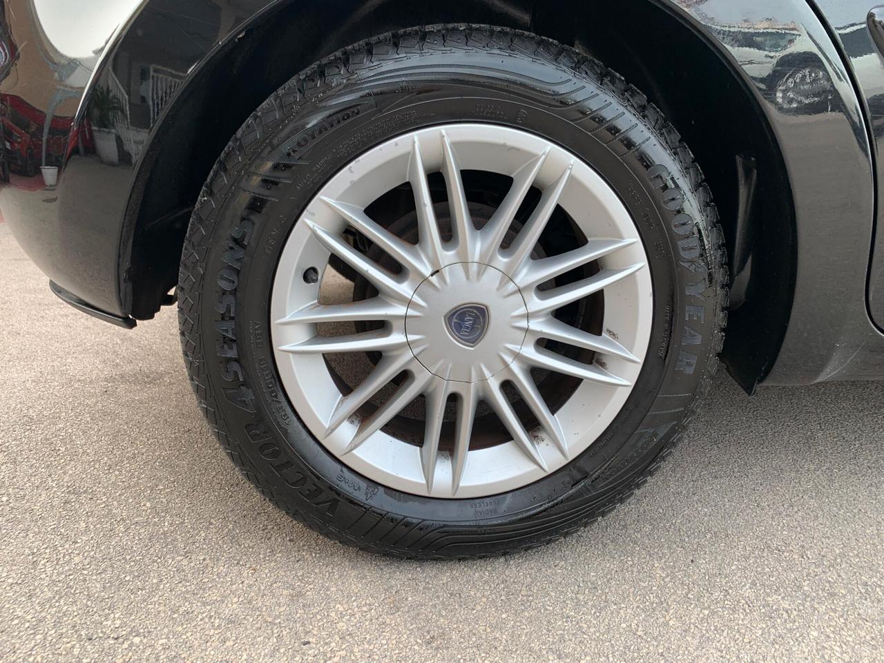 Lancia MUSA 1.4 Argento Ecochic GPL