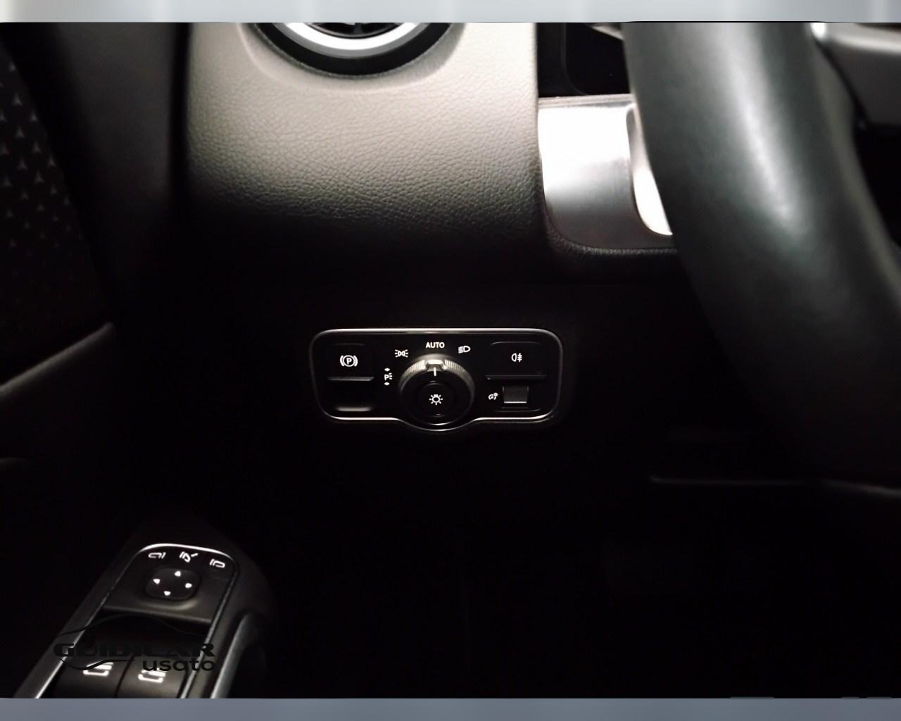 Mercedes-Benz GLB - X247 2023 - GLB 180 d Progressive Advanced auto