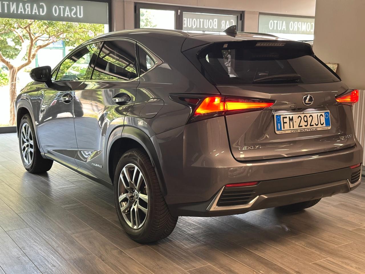 Lexus NX 300h Hybrid Executive 4wd - UnicoPro