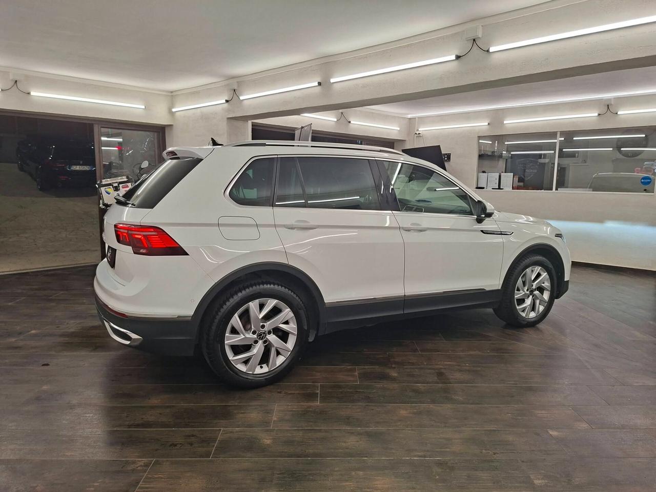 Volkswagen Tiguan 2.0 TDI 150 CV SCR DSG Elegance