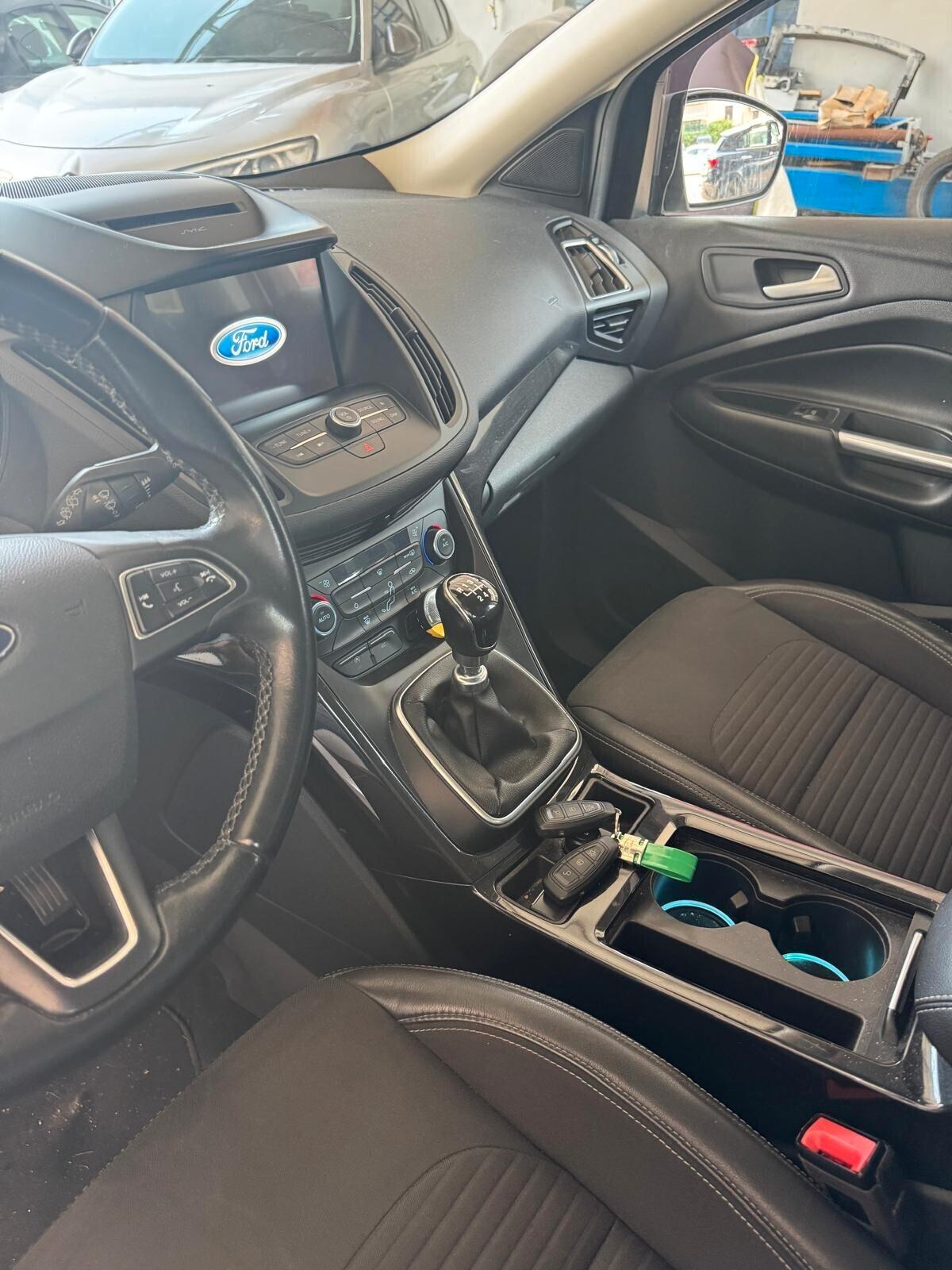 Ford Kuga 2.0 TDCI 150 CV S&S 4WD Powershift Business