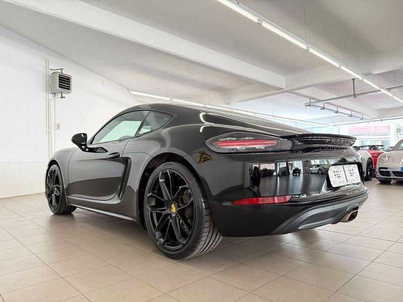 Porsche 718 Cayman