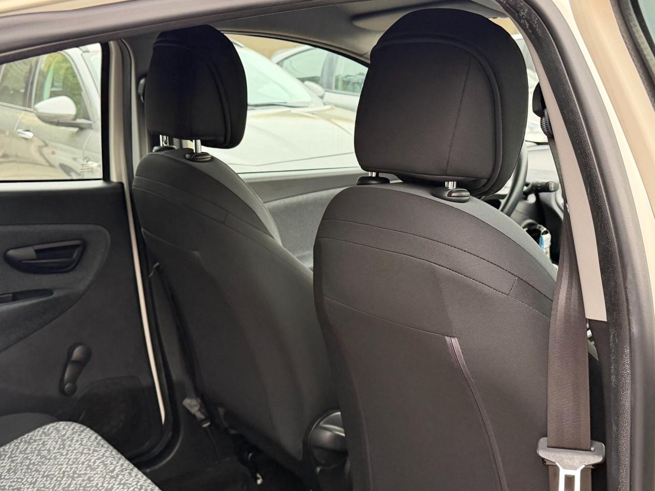 Lancia Ypsilon 1.2 69 cv. ELEFANTINO BLU