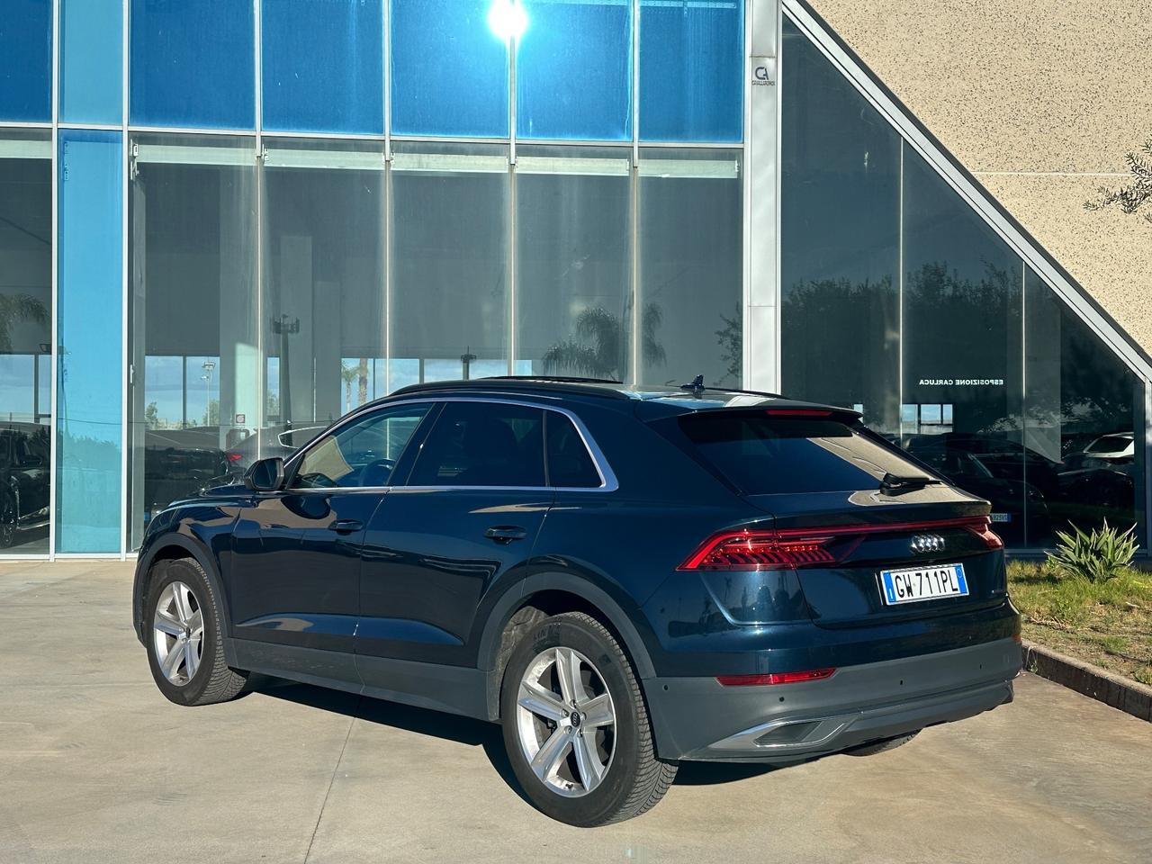 Audi Q8 50 tdi quattro possibilità noleggio no scoring