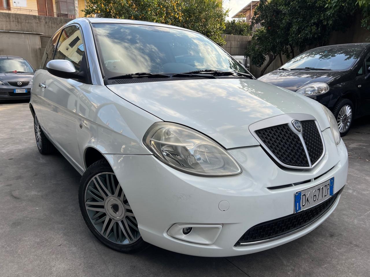 Lancia Ypsilon 1.2 Versus