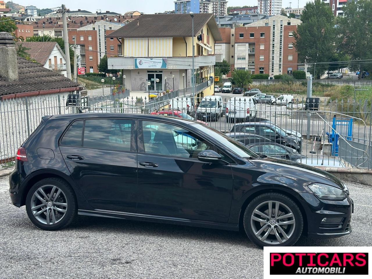 Volkswagen Golf 2.0 TDI 5p. Highline BlueMotion Rline