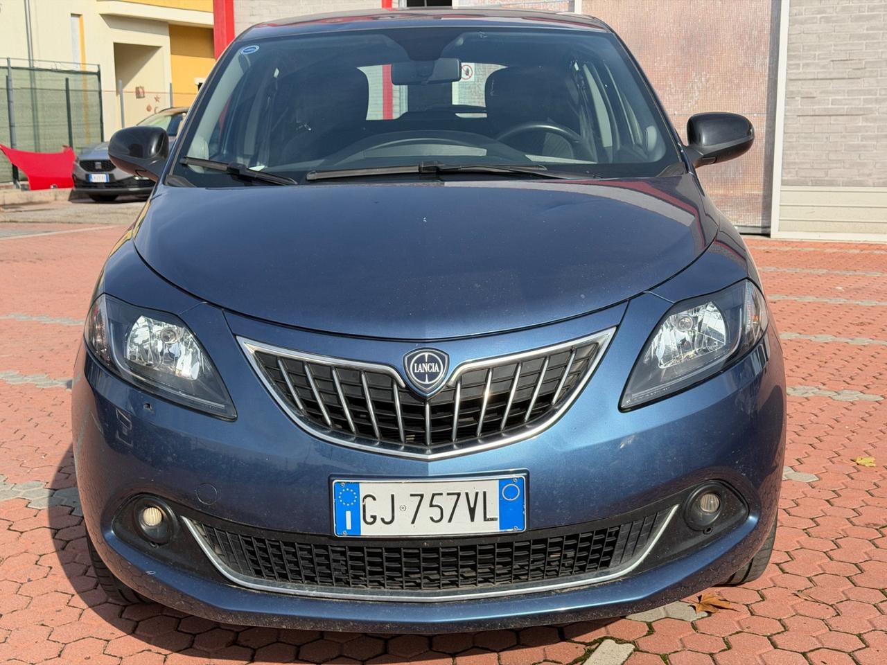 Lancia Ypsilon 1.0 FireFly 5 porte S&S Hybrid Ecochic Gold