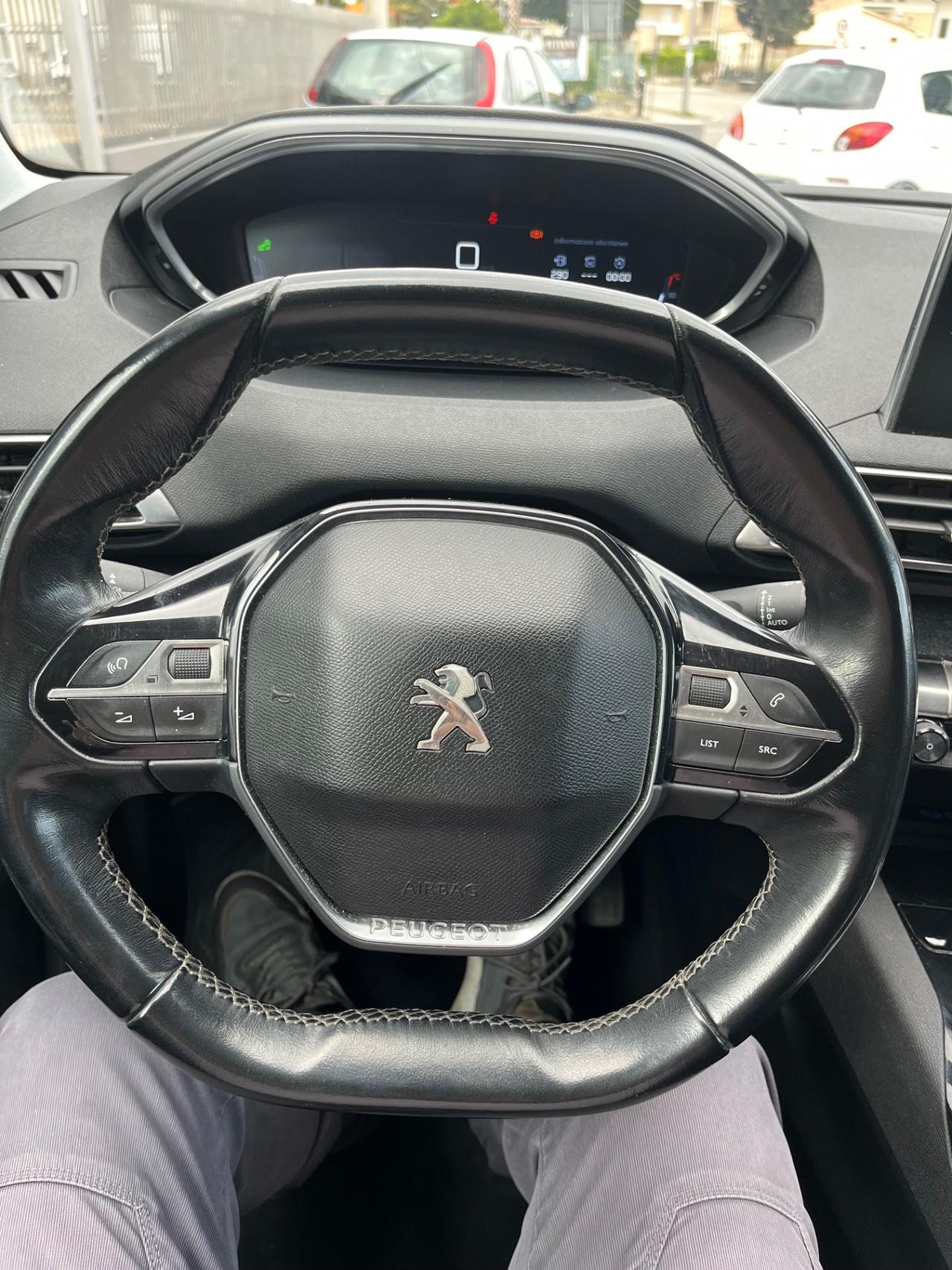 Peugeot 3008 PureTech Turbo 130 S&S Allure