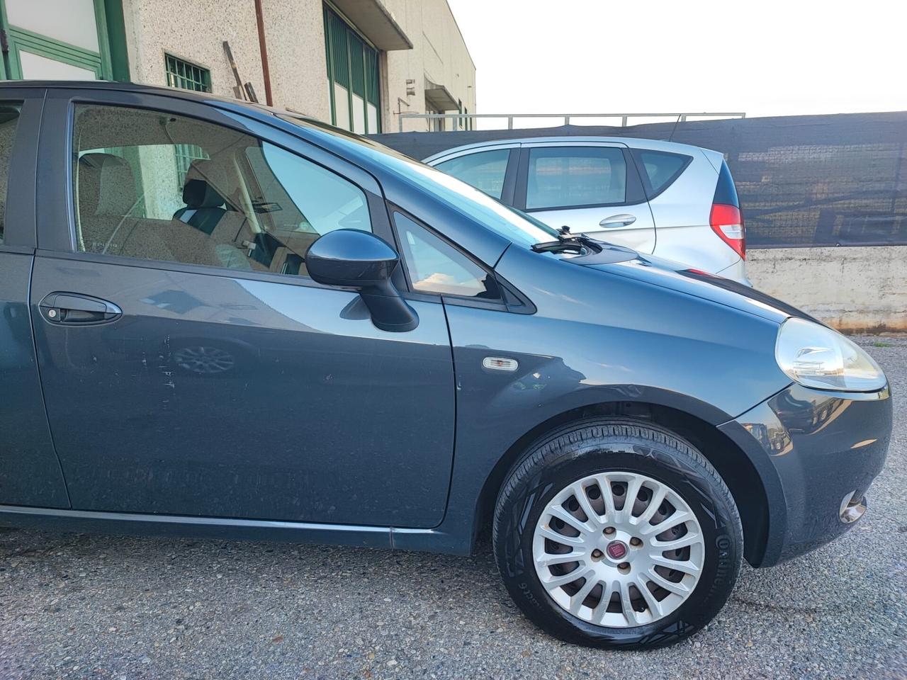 Fiat Grande Punto 1.4 BENZINA METANO UNICO PROPRIETARIO 2009