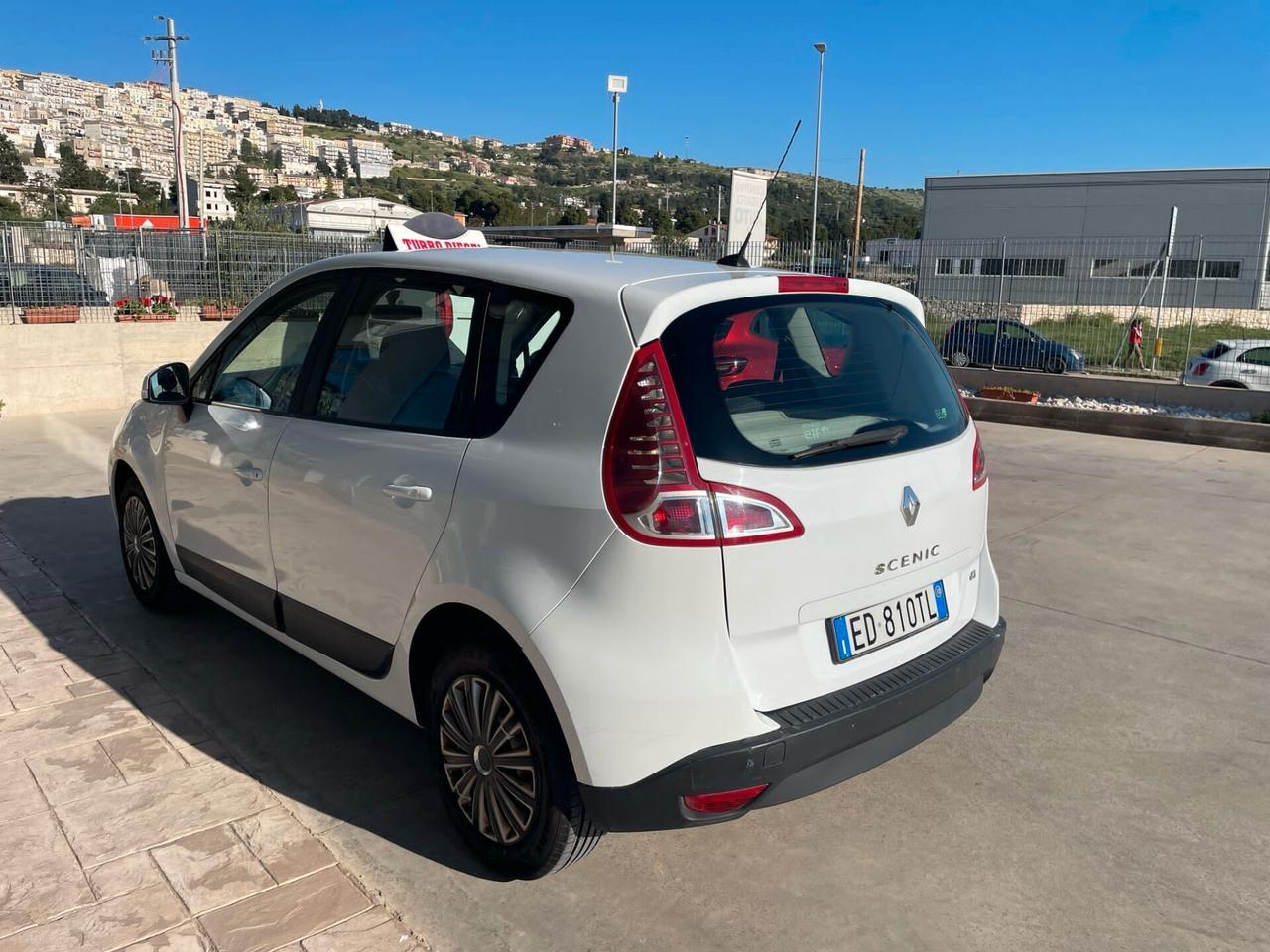 Renault Scénic 1.5 dCi 110CV Dynamique