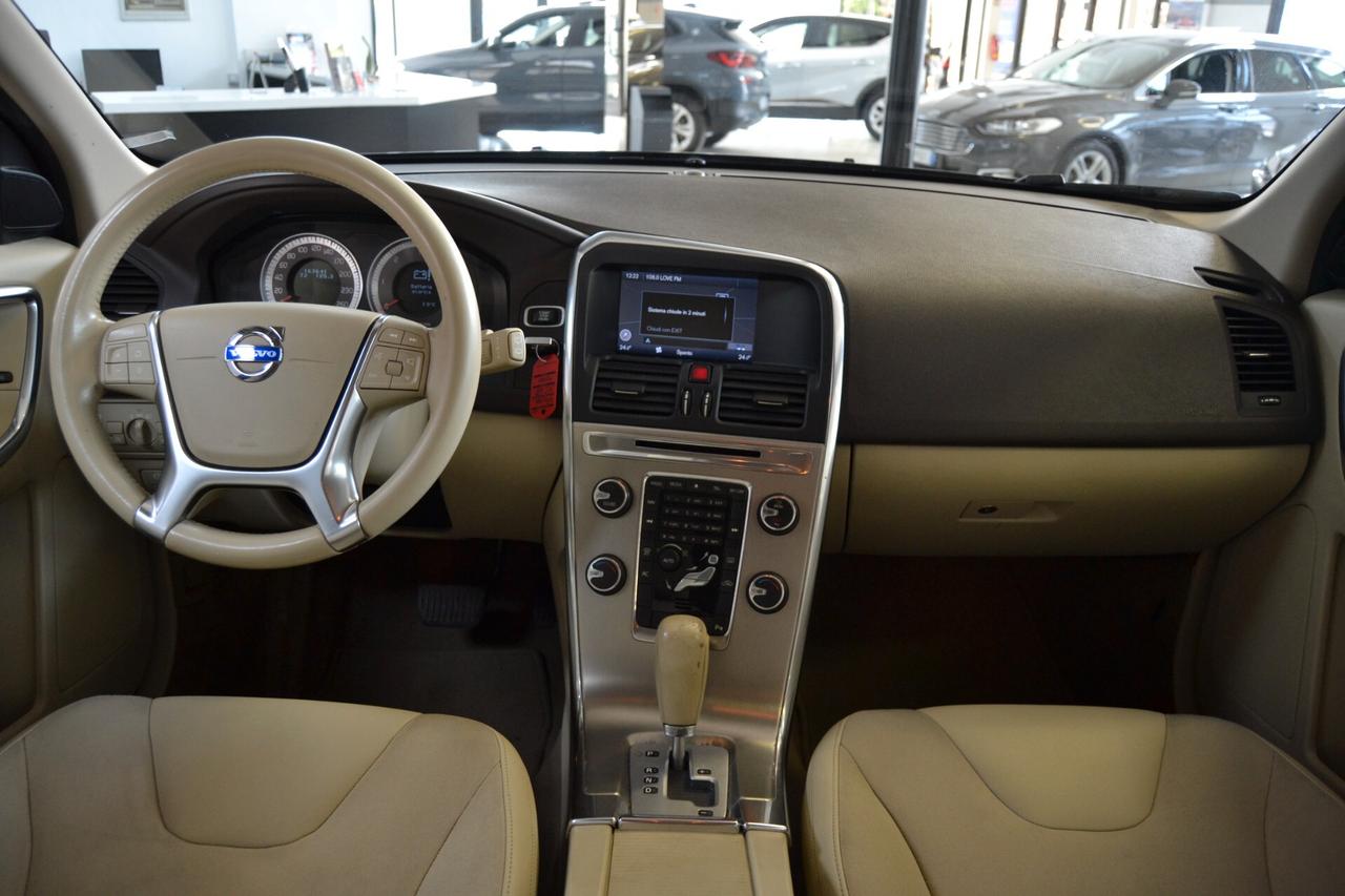 Volvo XC60 2.0 D3 Momentum KMDOC/Fatture/Tagliandi