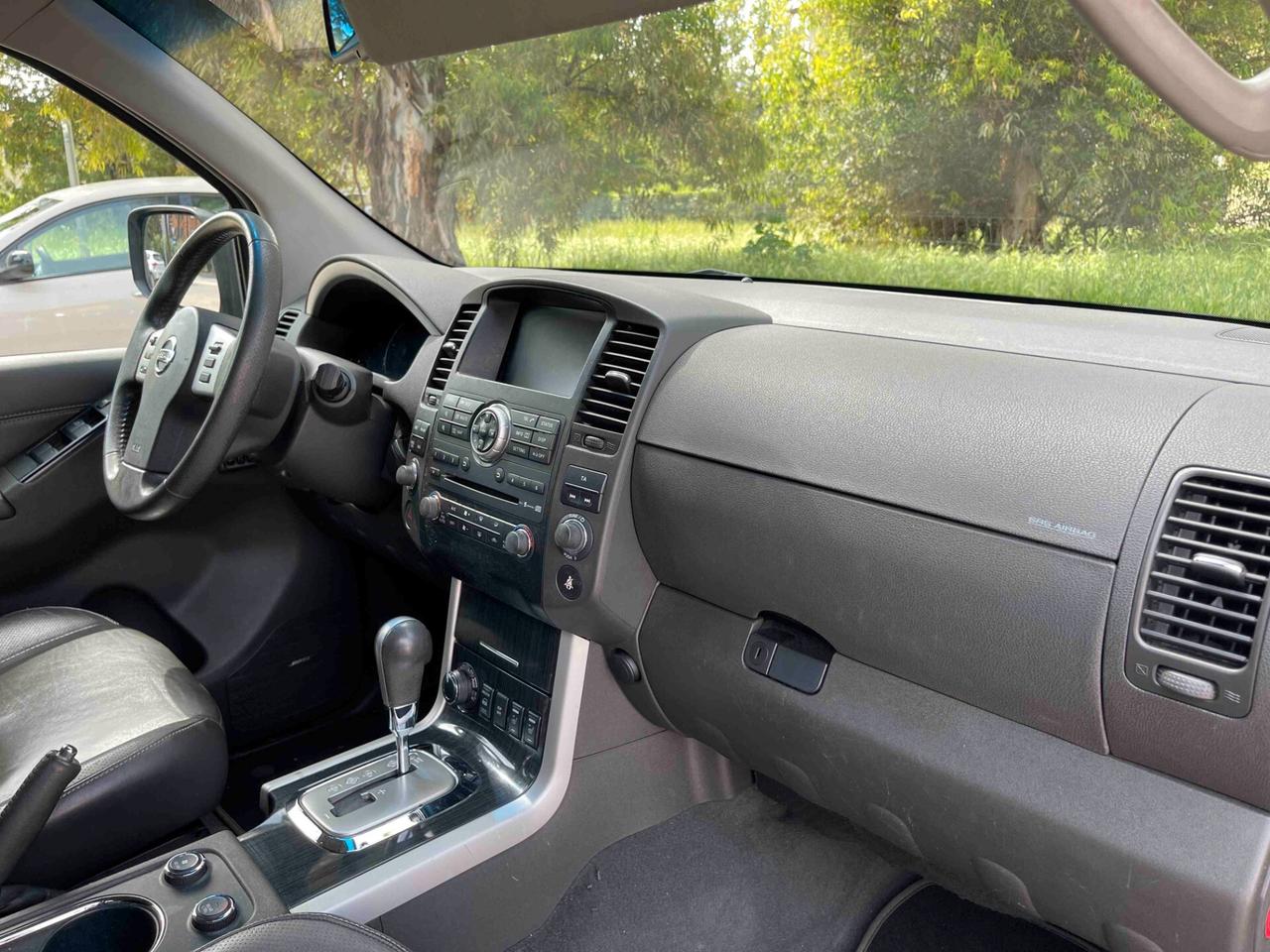 Nissan Pathfinder 2.5 dCi LE anno 2014 TETTO APRIBILE 7 POSTI UNICOPROPRIETARIO