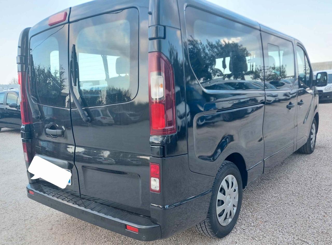 Opel Vivaro 1.6 9 POSTI DOPPIO CLIMA MASSIMO CONFORT